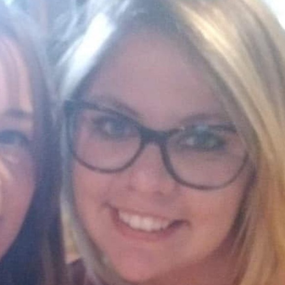 Meet your Posher, Lauren - Picture 1 of 1